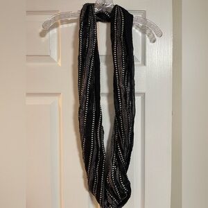 Black and White Striped Women's Scarf